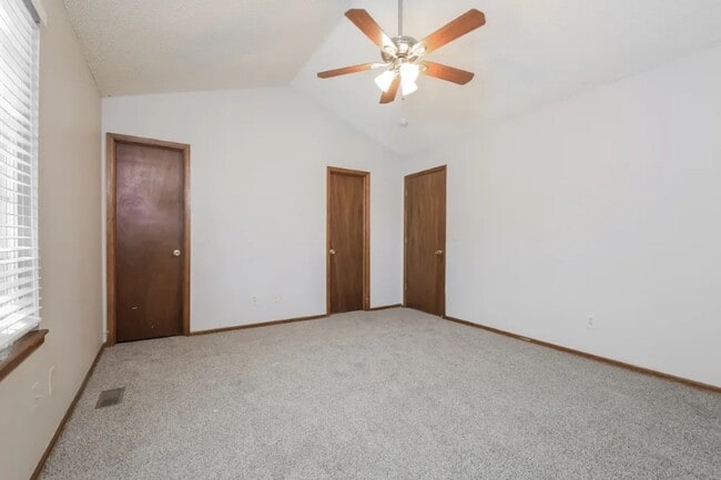 Building Photo - 9928 Garfield Ct