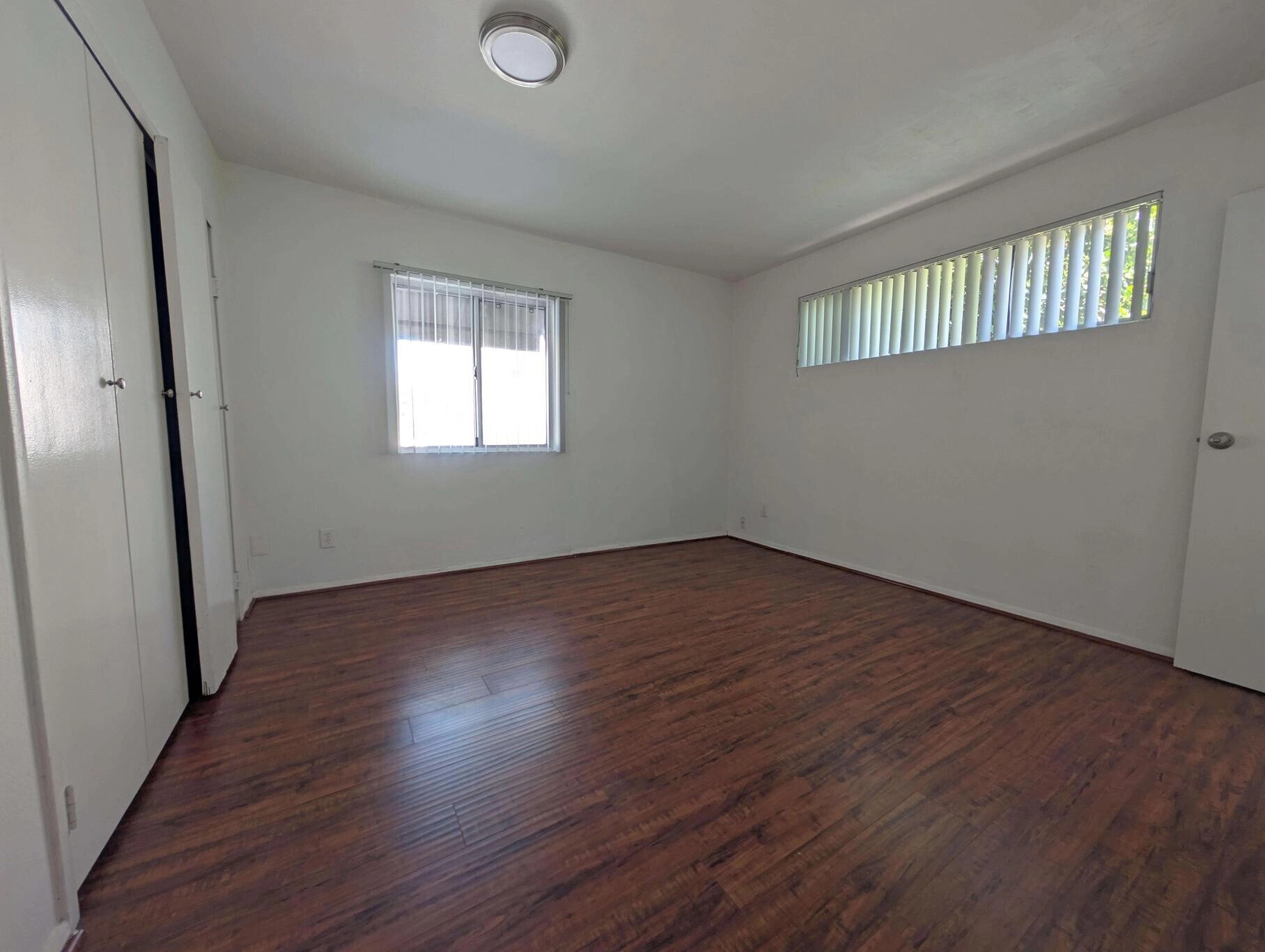Building Photo - 1034 N Martel Ave