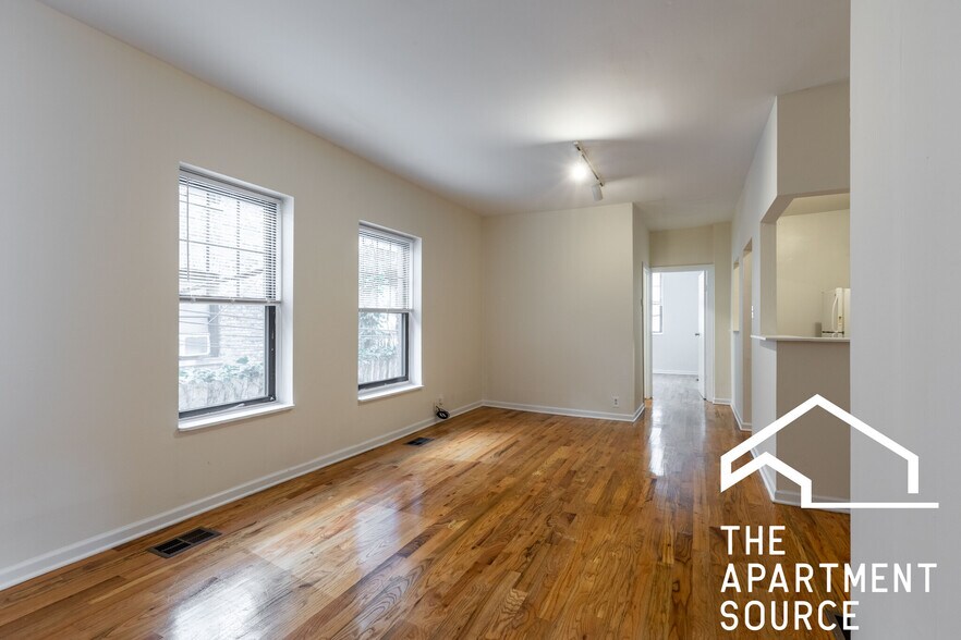 Building Photo - 849 W Cornelia Ave