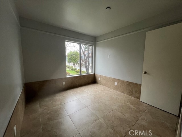 Building Photo - 36 Birchwood Ln