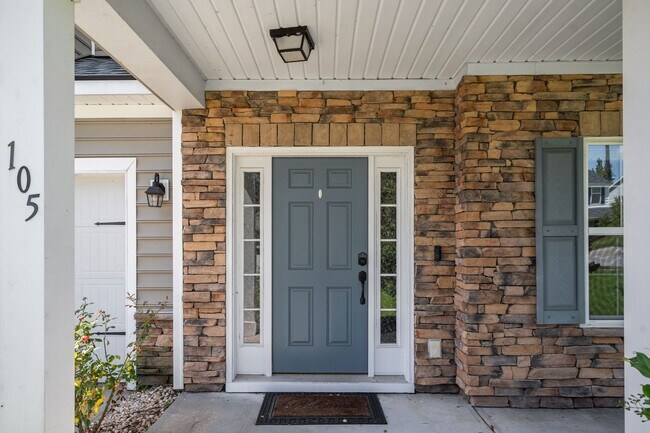 Building Photo - Relax by the Water – 4BR Home with Pond Views in Creekside