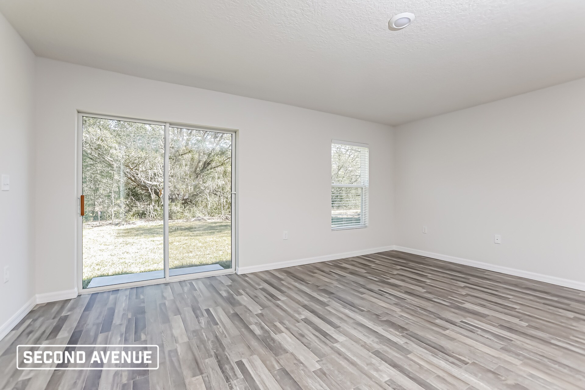 Building Photo - 9470 N Paradisea Dr