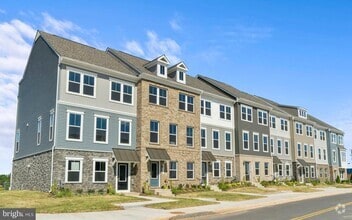 Building Photo - Welcome to this brand-new, never-before-li...