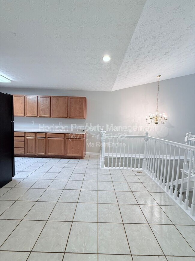 Building Photo - 4005 Hidden Hollow Dr