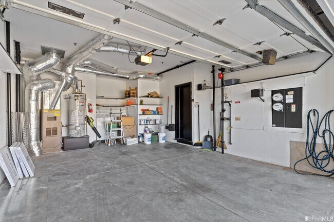 Building Photo - 4 Museum Way