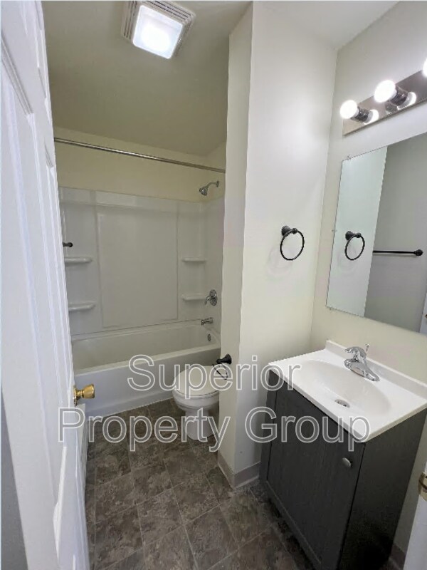 Building Photo - 200 Washington St