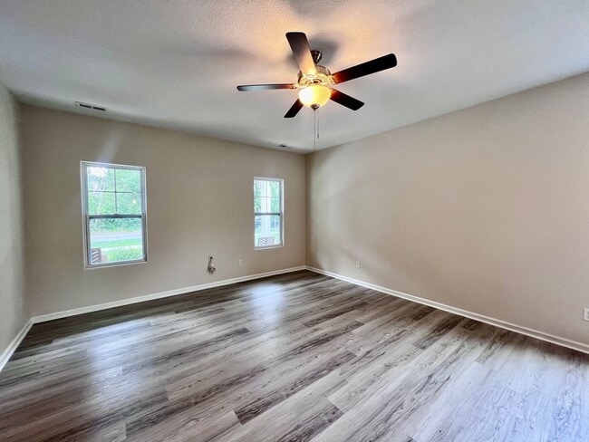 Building Photo - Gorgeous new construction in Norfolk!