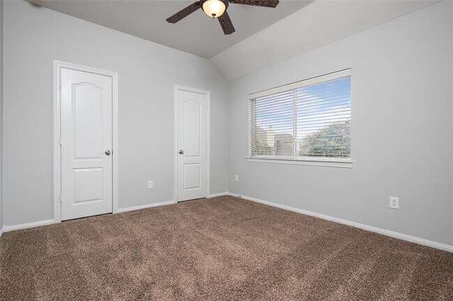 Building Photo - 25303 Hall Meadow Ln