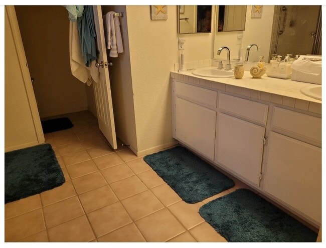 Building Photo - 42635 Adalin Way