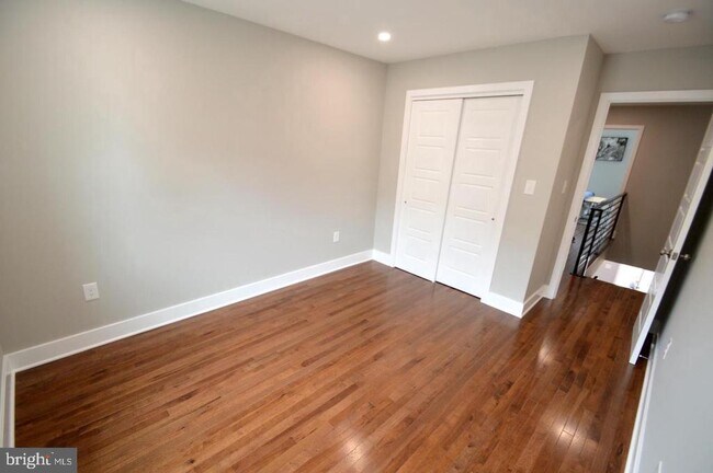 Building Photo - 1039 Tree St