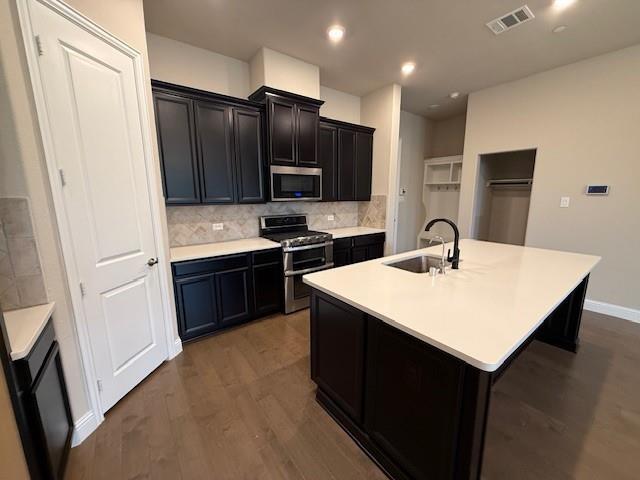 Building Photo - 1331 Bailey Ln
