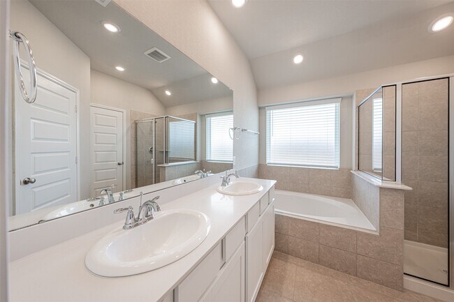 Building Photo - 11234 Victoria Hollow Trace