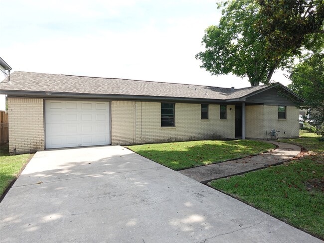 Building Photo - 8033 Ritz St