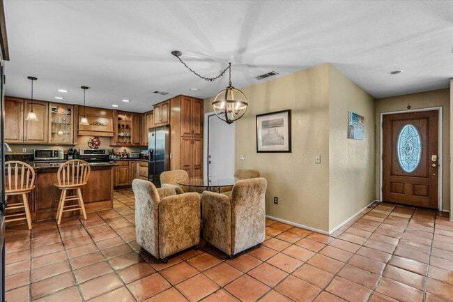 Building Photo - 53705 Avenida Diaz