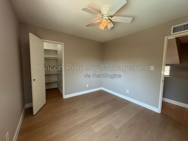 Building Photo - 13106 Knotty Pine St