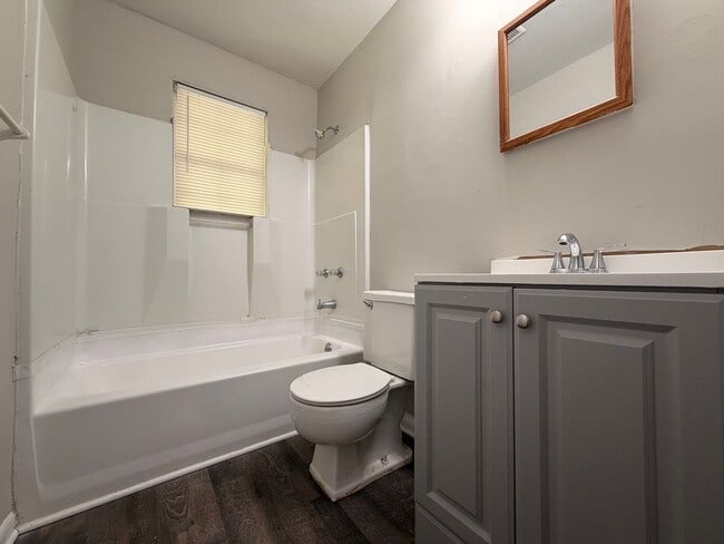 Building Photo - 1073-1075 Wisteria Dr SW