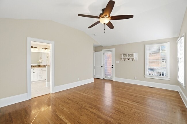 Building Photo - Historic Wesley Heights Home | Walkable to Uptown | 2 Primary Suites