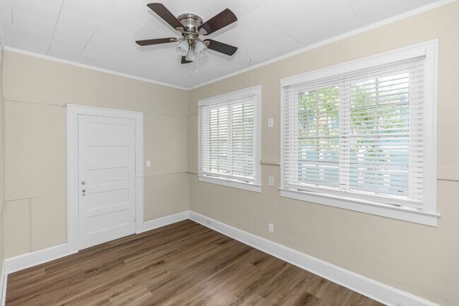 Building Photo - 3/2 single family home in Historic Eola Heights district!