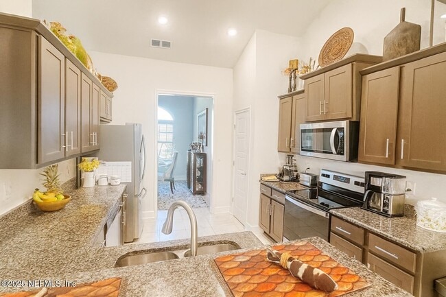 Building Photo - 12678 Weeping Branch Cir