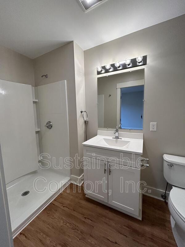 Building Photo - 38 Shamrock St