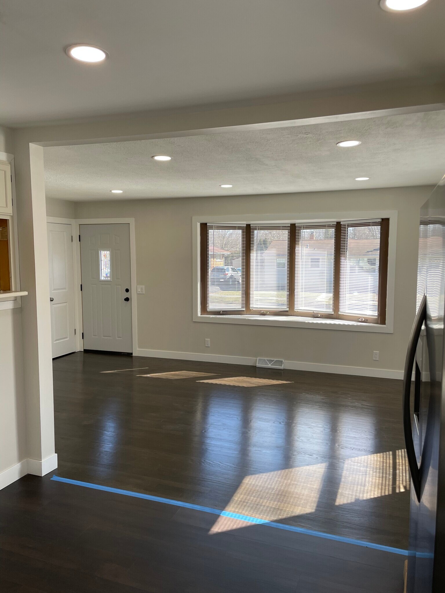 Building Photo - 360 W Oriole Trl