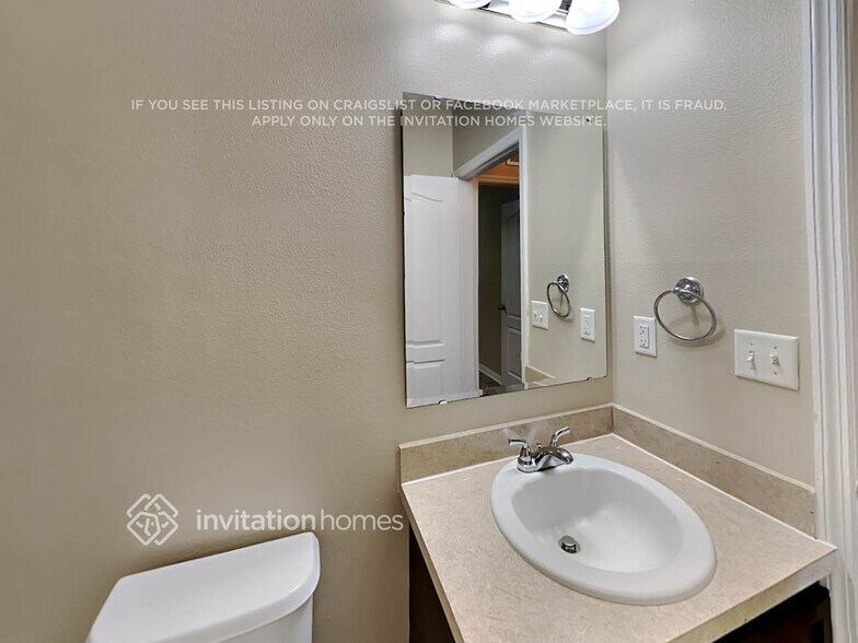 Building Photo - 5848 Windsong Oak Dr