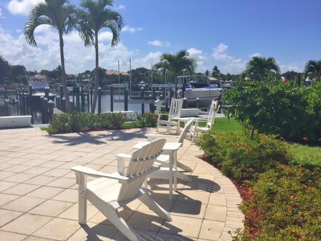 Building Photo - 312 Bay Colony Dr N