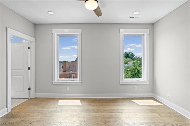 Building Photo - 1607 Grandview Ave