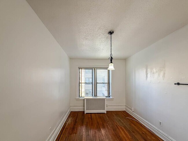 Building Photo - 36 Duncan Ave