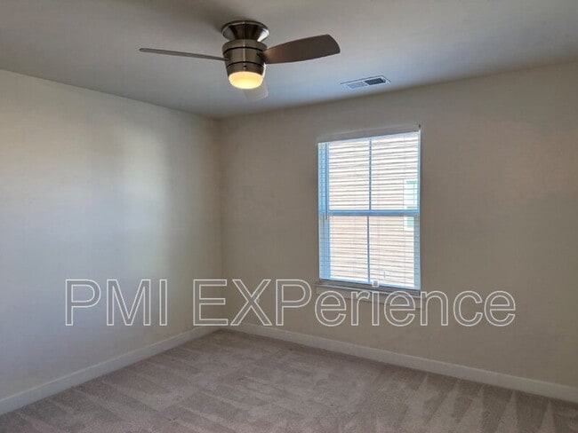 Building Photo - 2609 Skeeter Ct