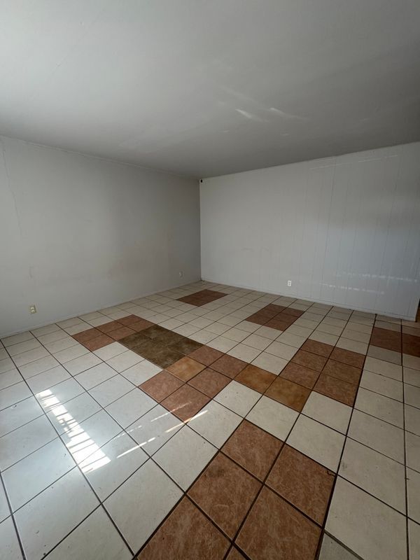 Building Photo - 9131 Port Hudson Dr