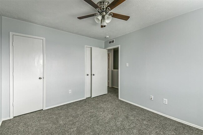 Building Photo - 12826 Kiev Hills Ln