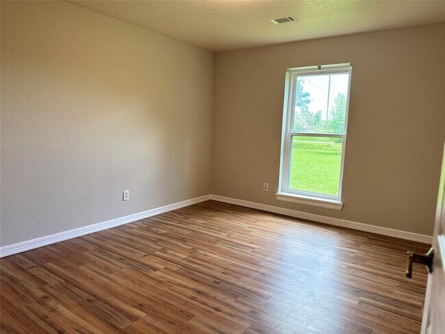 Building Photo - 688 County Rd 6681