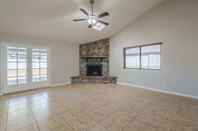 Building Photo - 2436 E Javelina Ave
