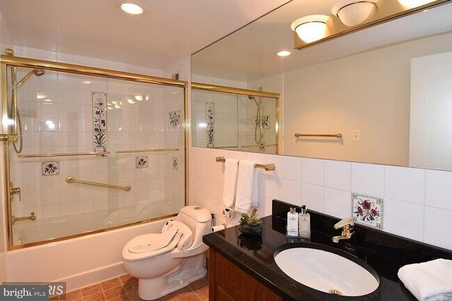 Building Photo - 5225 Pooks Hill Rd