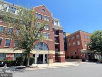 Building Photo - 1111 Oronoco St