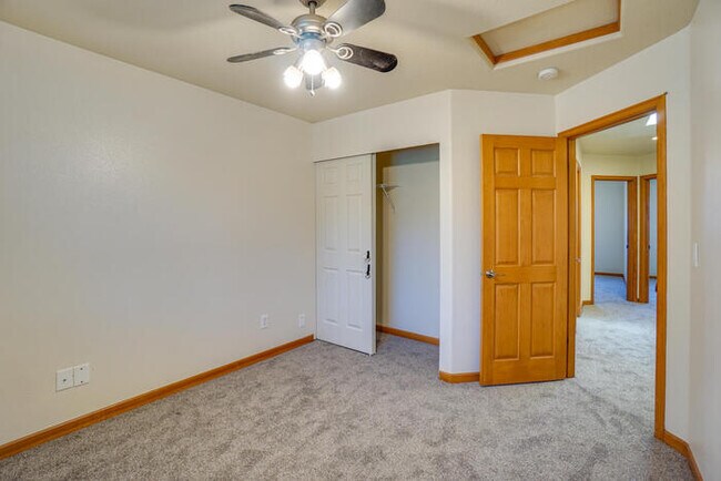 Building Photo - BEAUTIFUL FOUR BEDROOM IN CAMAS