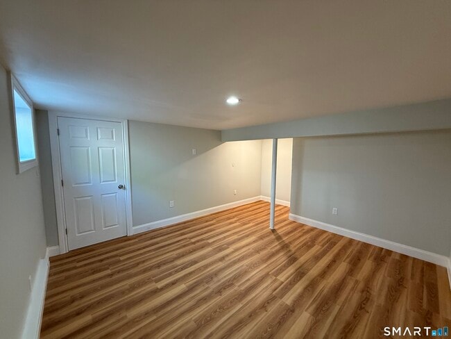 Building Photo - 10 Elmwood St
