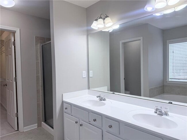 Building Photo - 8965 Friarbridge Dr