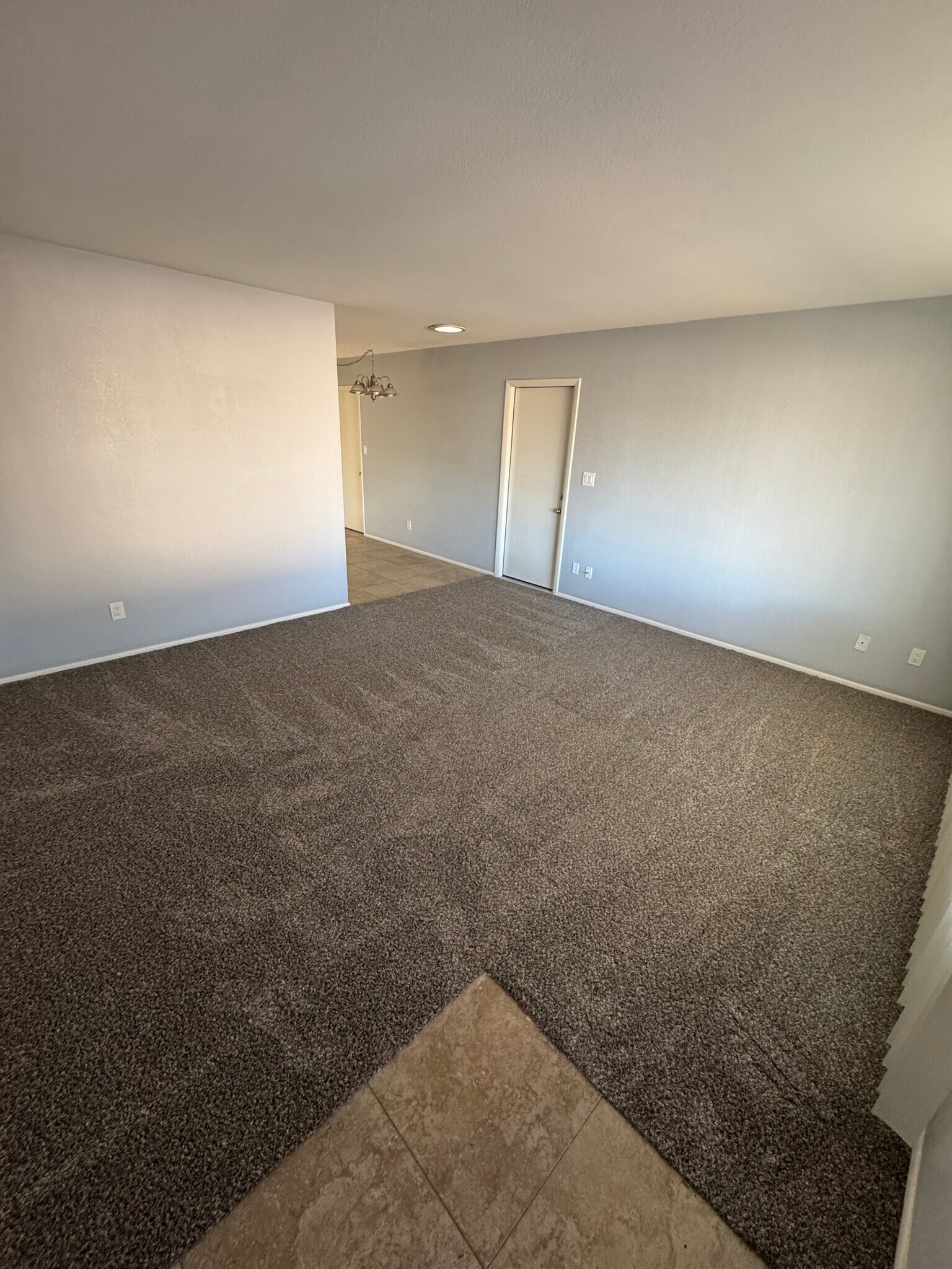 Building Photo - 10421 W Puget Ave