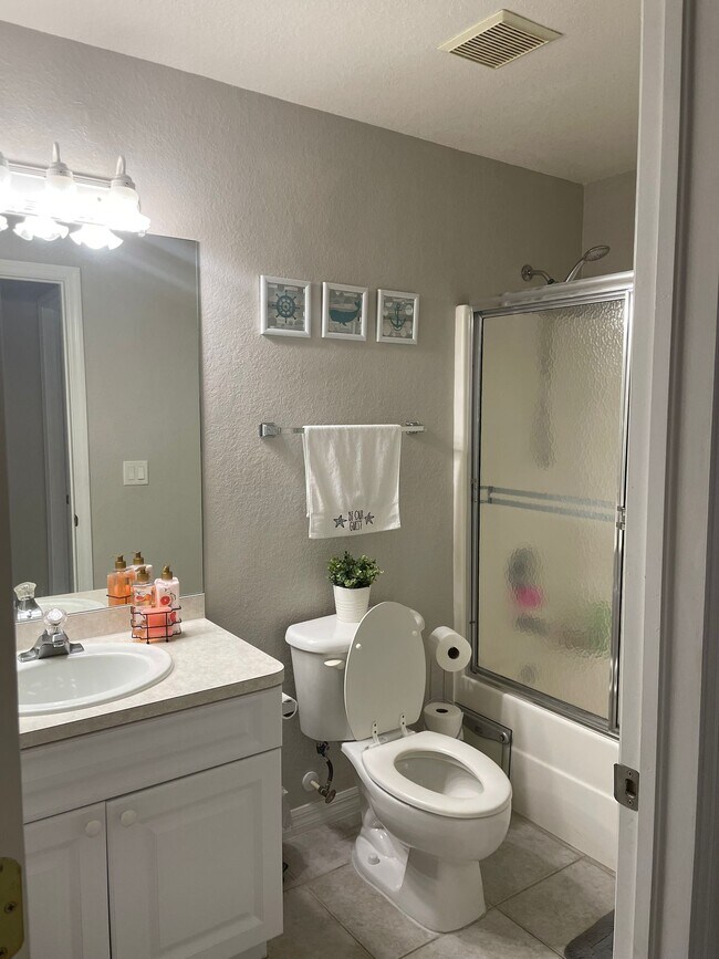 Building Photo - 419 SW 4th St