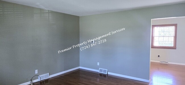 Building Photo - 323 Brewster Rd