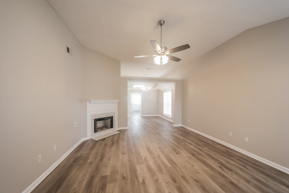 Building Photo - 923 Remington Cove