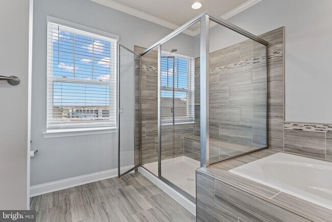 Building Photo - 7086 Executive Way