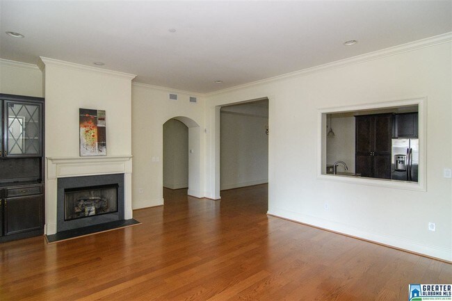 Building Photo - 350 19th St S