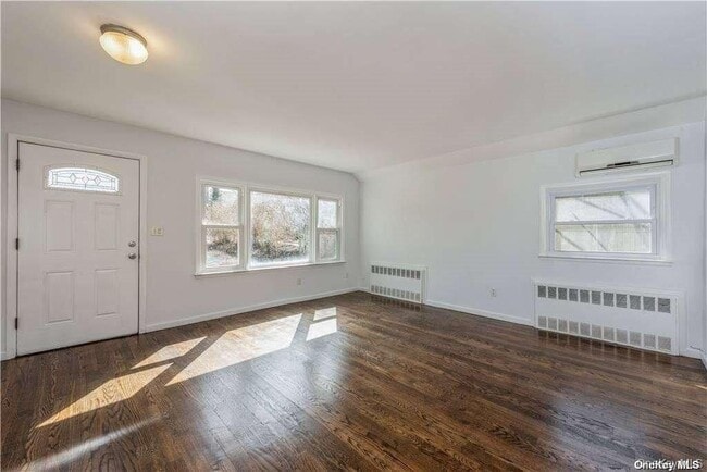 Building Photo - 32 Grove St