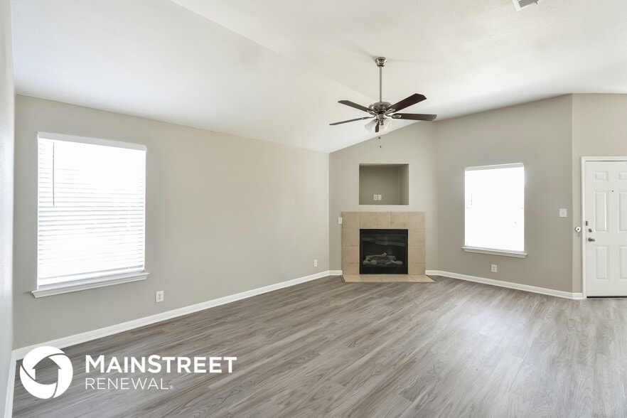 Building Photo - 8514 Whitebrush