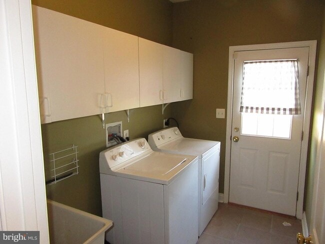 Building Photo - 107 Mallard Way