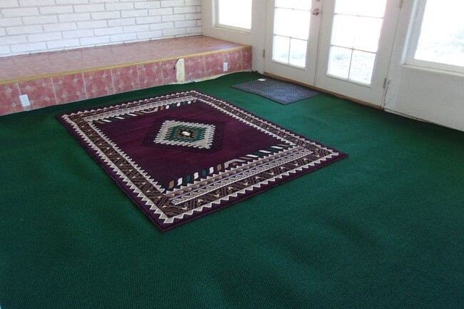 Building Photo - Great views on one acre.