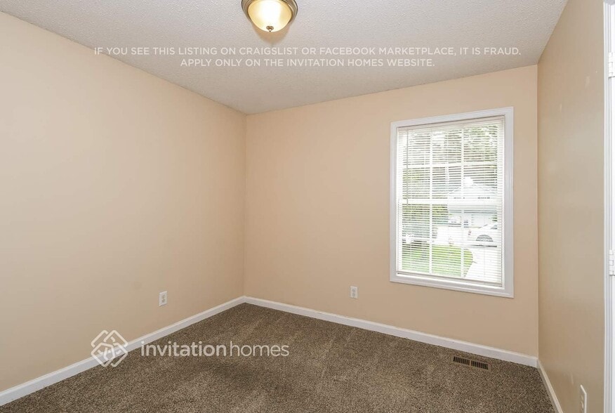 Building Photo - 240 Brookside Dr